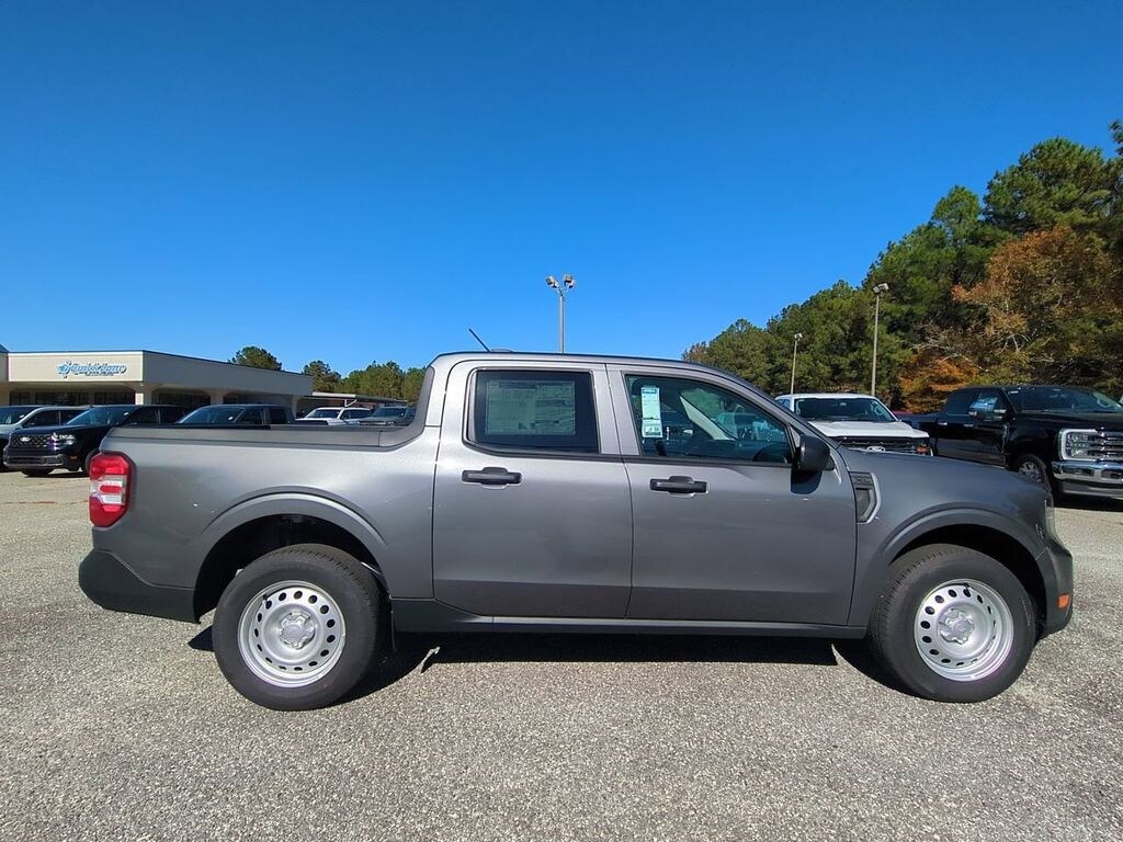 New 2025 Ford Maverick XL Truck