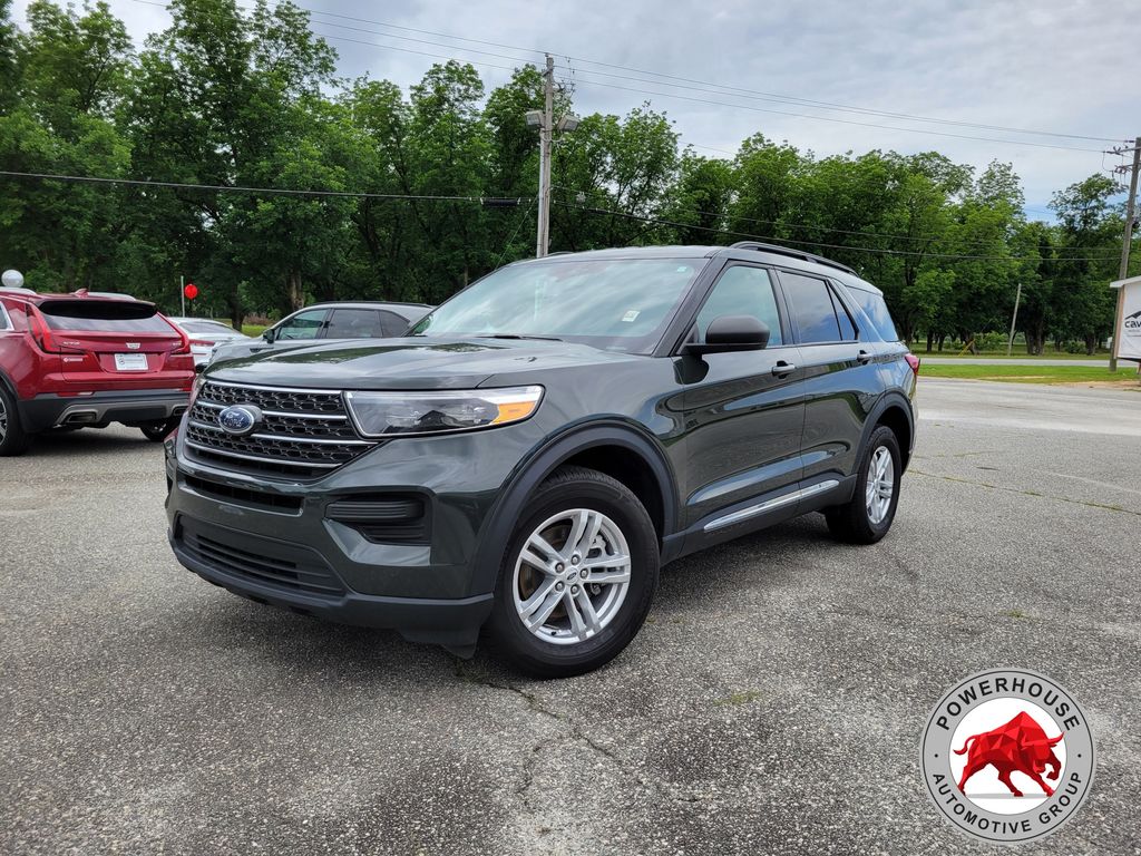 2023 Ford Explorer XLT 4WD's photo