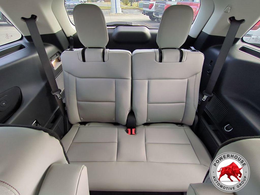 2026 Ford Explorer Active - Photo 16