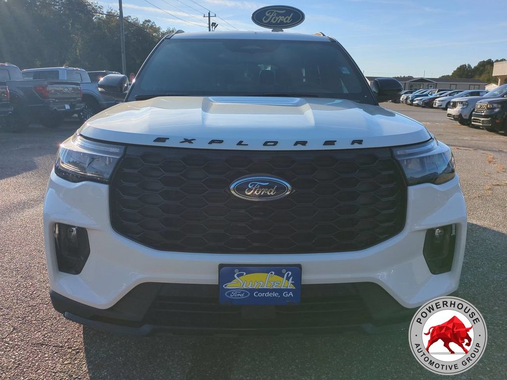 2026 Ford Explorer ST-Line - Photo 10