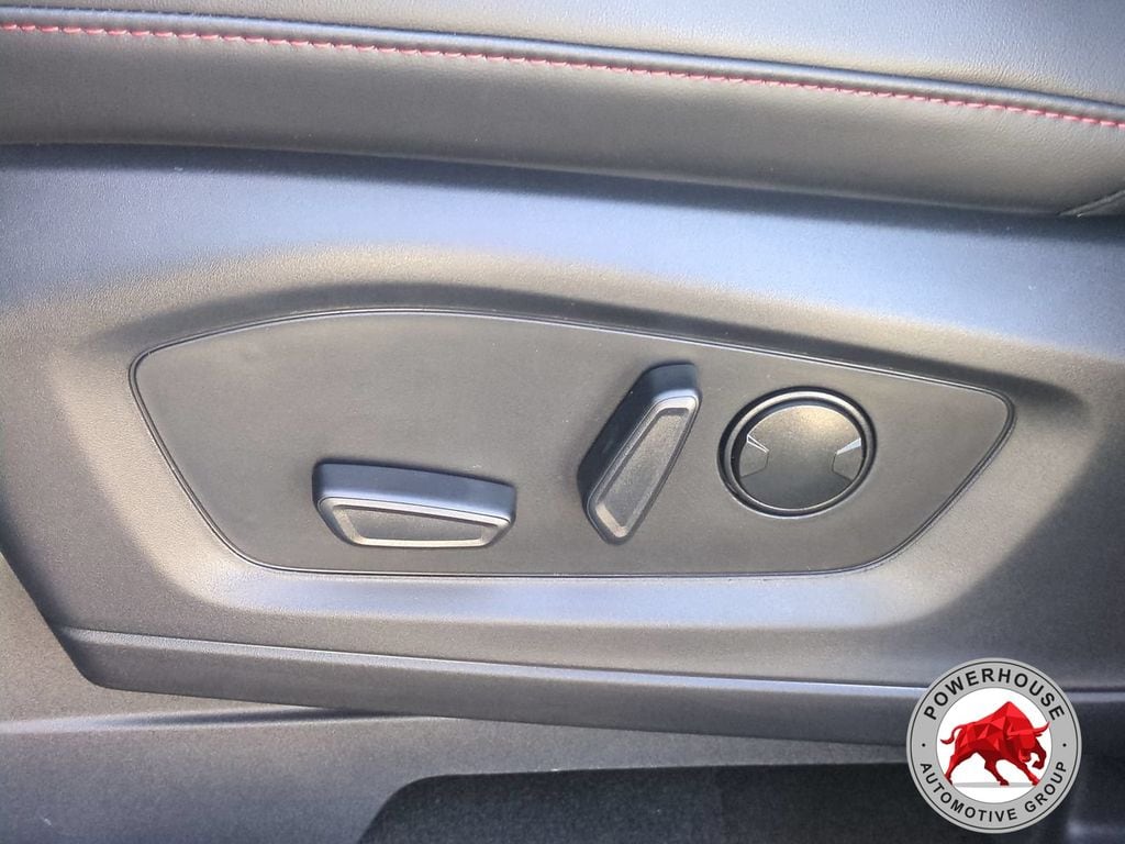 2026 Ford Explorer ST-Line - Photo 23