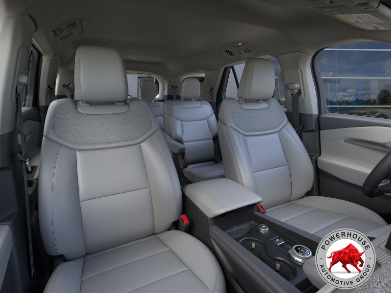2026 Ford Explorer Active - Photo 11