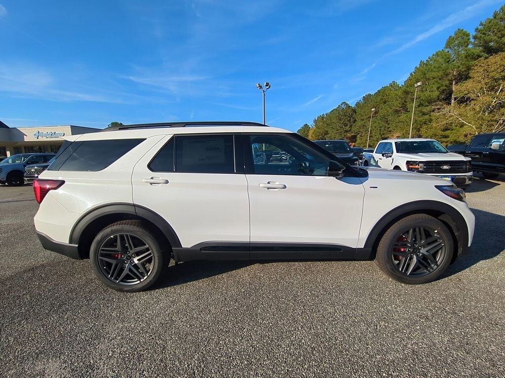 New 2026 Ford Explorer ST-Line SUV