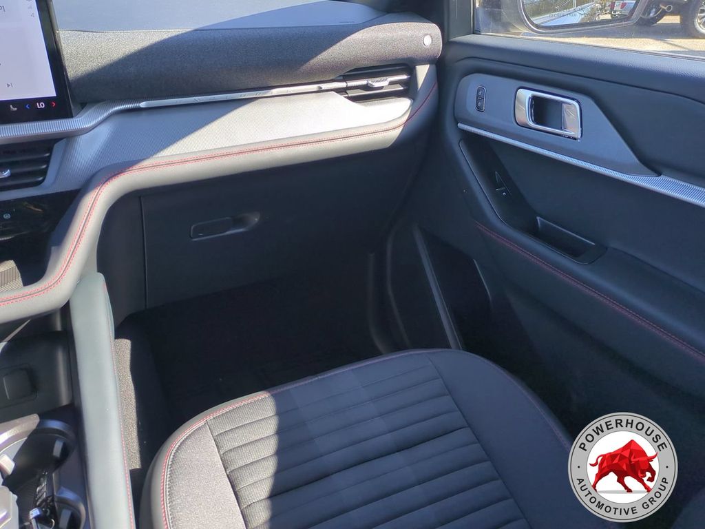 2026 Ford Explorer ST-Line - Photo 20