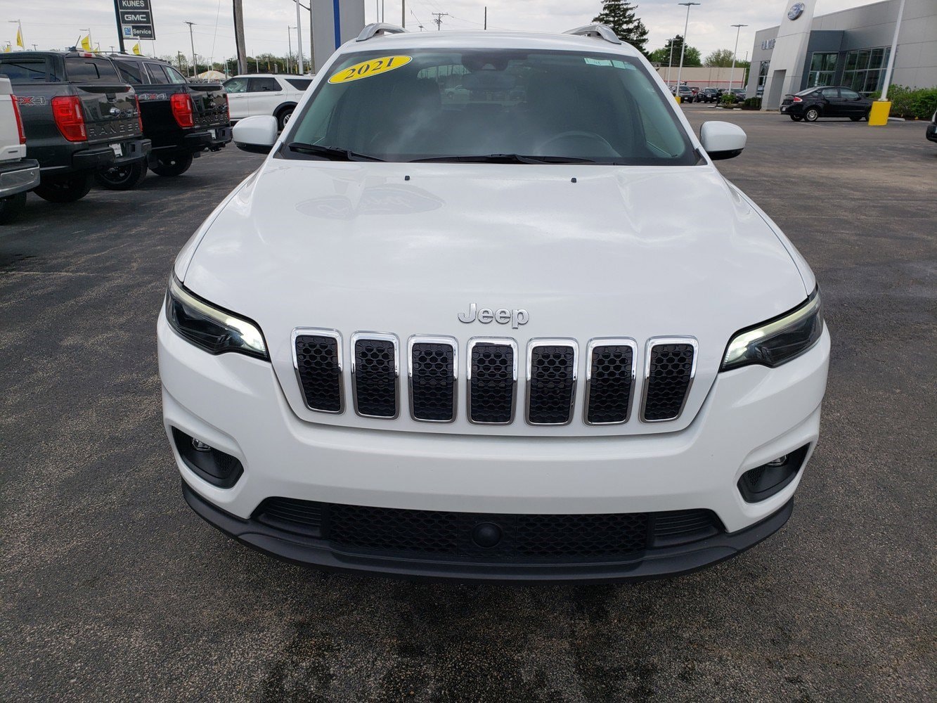 Used 2021 Jeep Cherokee Latitude Lux with VIN 1C4PJMMX4MD135748 for sale in Burlington, VT