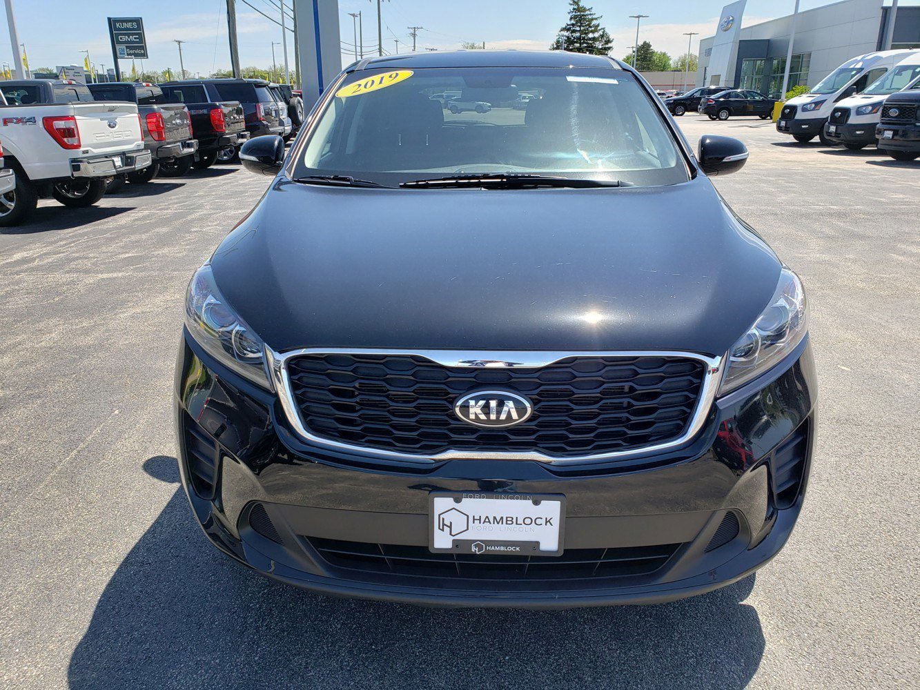 Used 2019 Kia Sorento L with VIN 5XYPG4A36KG581169 for sale in Burlington, VT