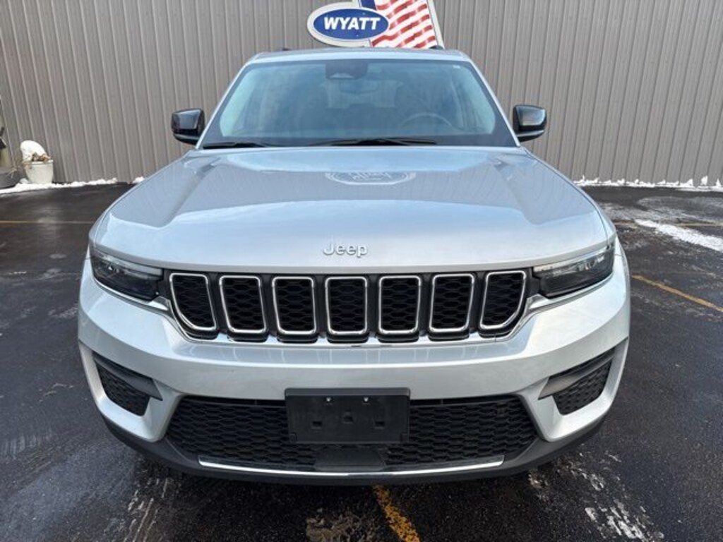 Used 2023 Jeep Grand Cherokee Laredo SUV