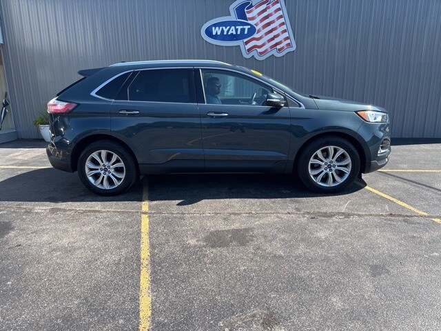 2019 Ford Edge Titanium photo 4
