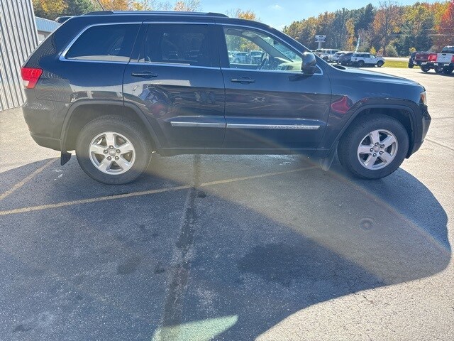 2013 Jeep Grand Cherokee Laredo photo 2