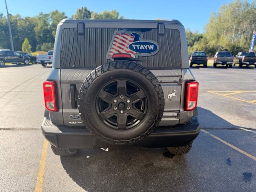 Used 2024 Ford Bronco Black Diamond SUV