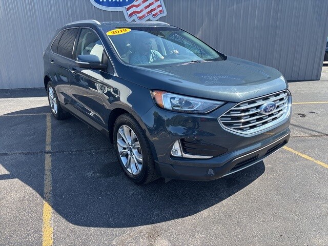 2019 Ford Edge Titanium photo 3