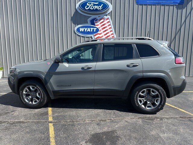 2019 Jeep Cherokee Trailhawk photo 2