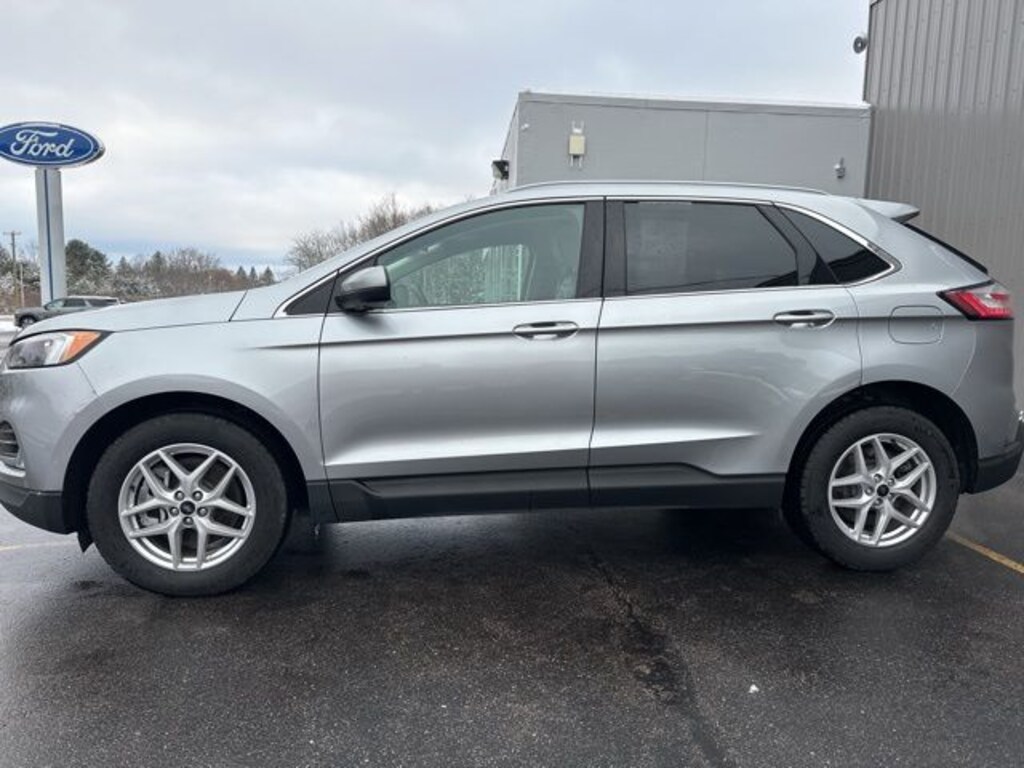 Used 2024 Ford Edge SEL SUV
