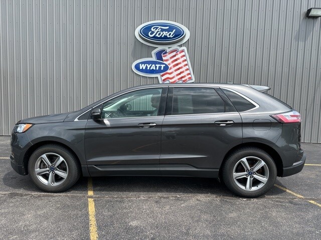 2019 Ford Edge SEL photo 2