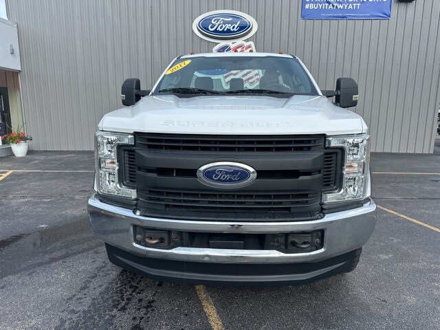 2017 Ford F-250 XL photo 2
