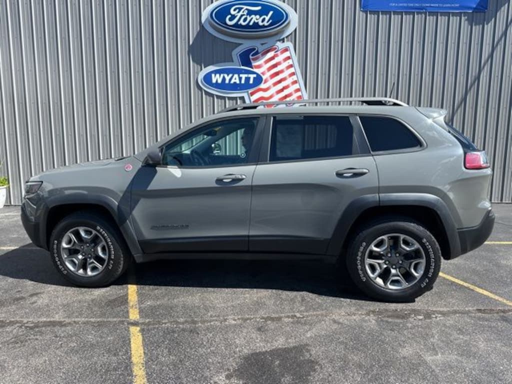 Used 2019 Jeep Cherokee Trailhawk SUV