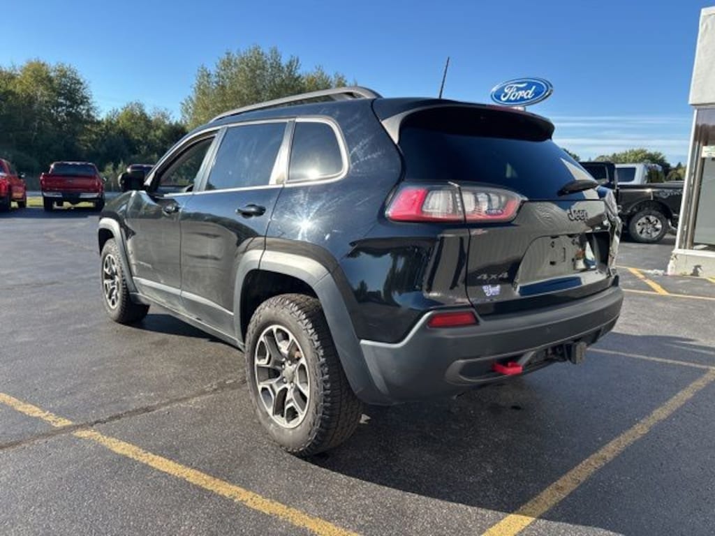 Used 2021 Jeep Cherokee Trailhawk SUV