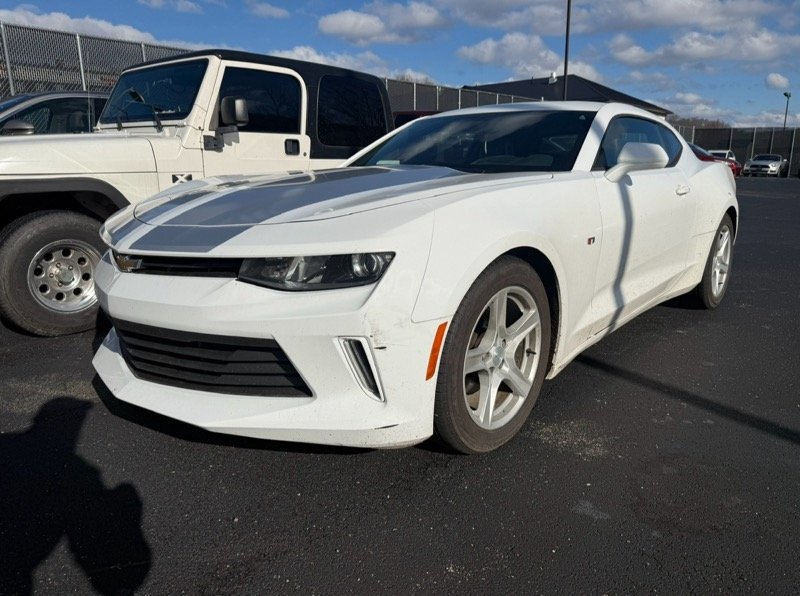 2017 Chevrolet Camaro 2LT photo 3