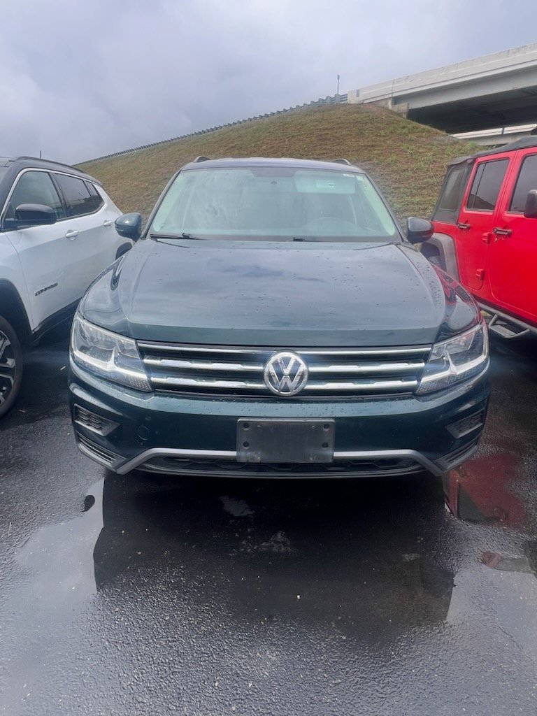2019 Volkswagen Tiguan S photo 2