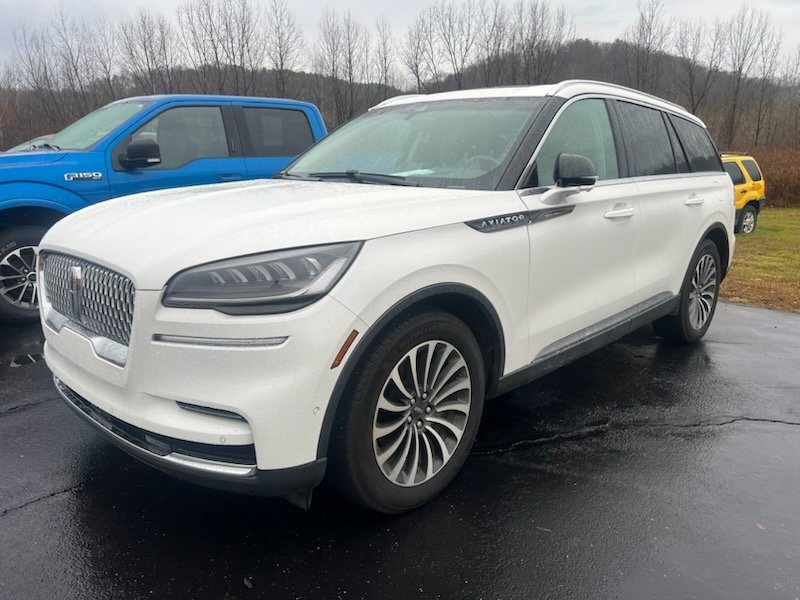 2023 Lincoln Aviator Reserve photo 2