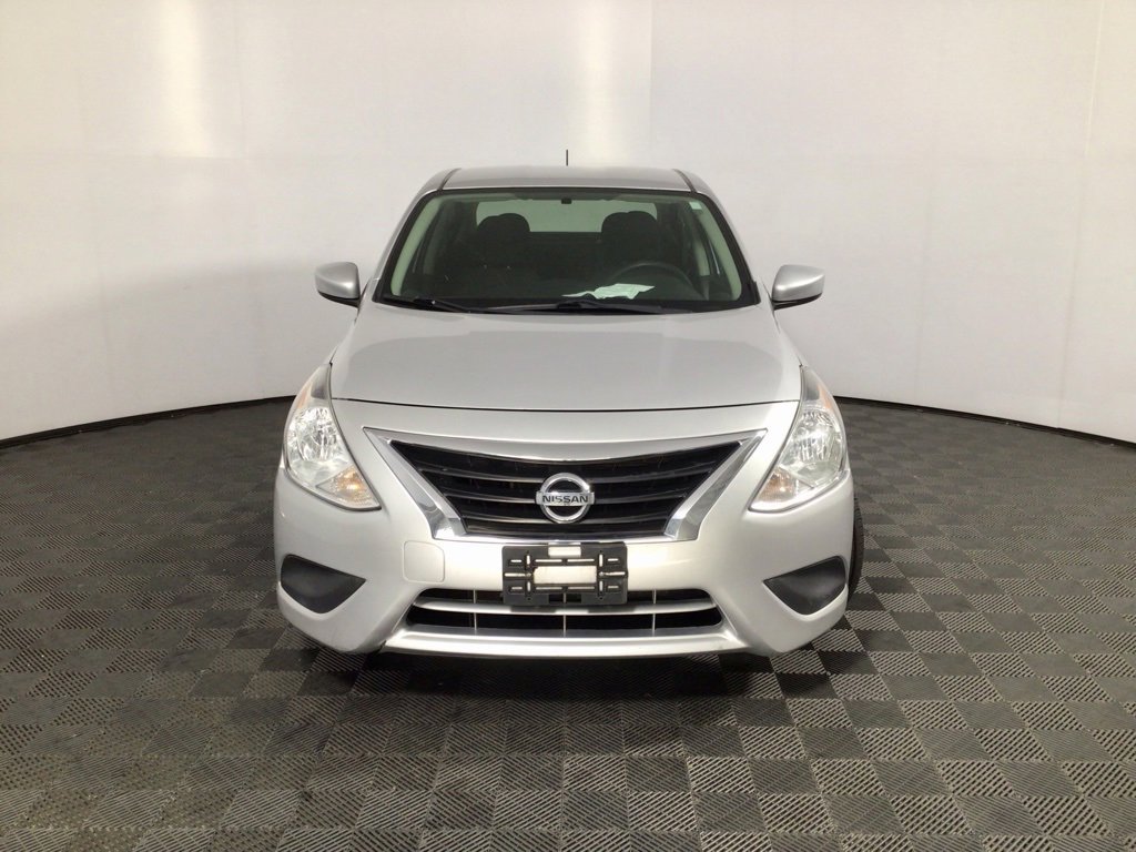 2019 Nissan Versa 1.6 S photo 4