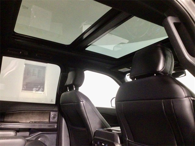 2019 Ford Expedition Limited photo 3