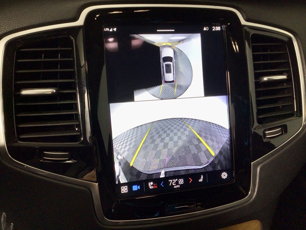 2024 Volvo XC90 Plus photo 2