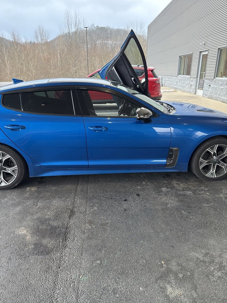 2020 Kia Stinger GT-Line photo 3
