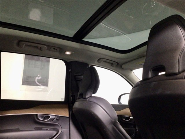 2024 Volvo XC90 Plus photo 3