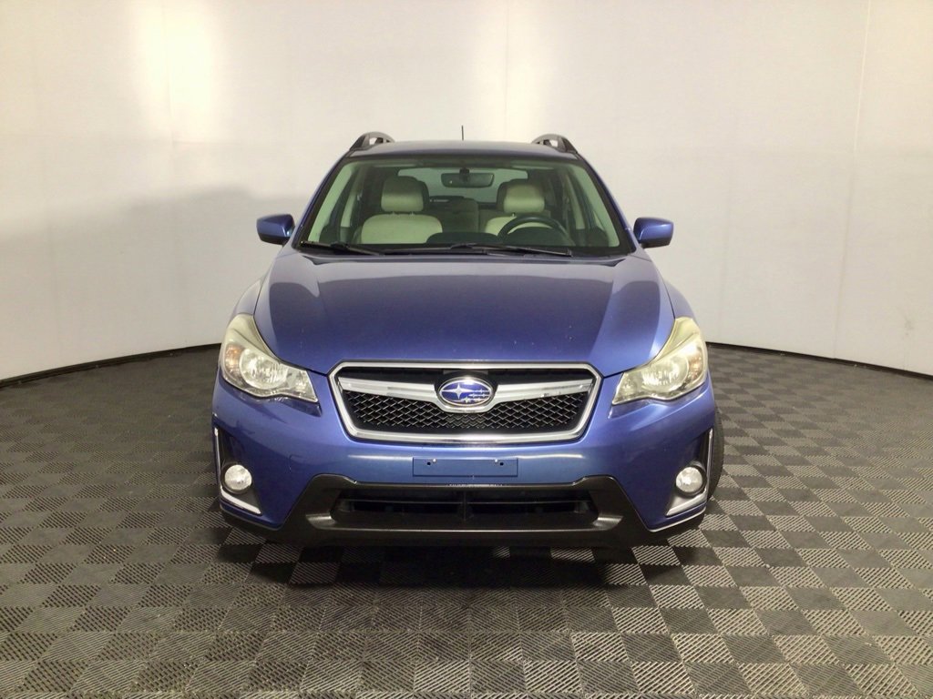 2017 Subaru Crosstrek 2.0i Premium photo 2