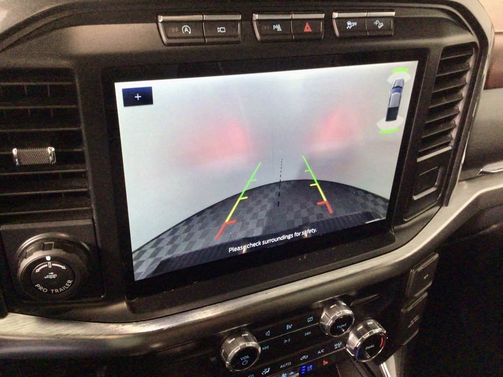 2022 Ford F-150 Lariat photo 2