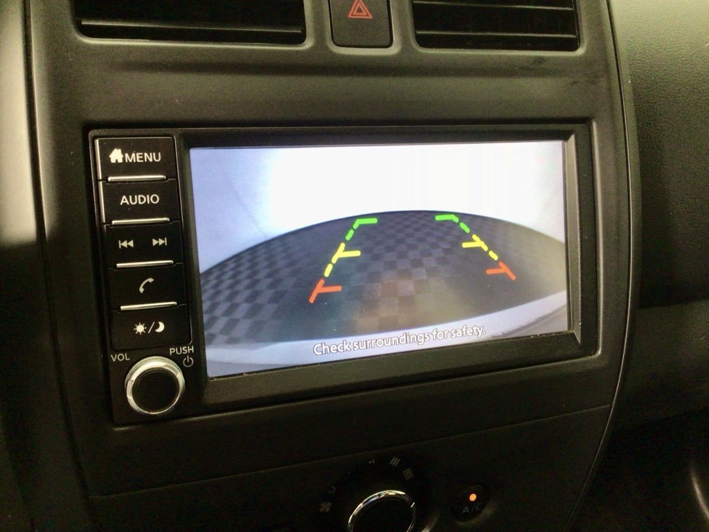 2019 Nissan Versa 1.6 S photo 2
