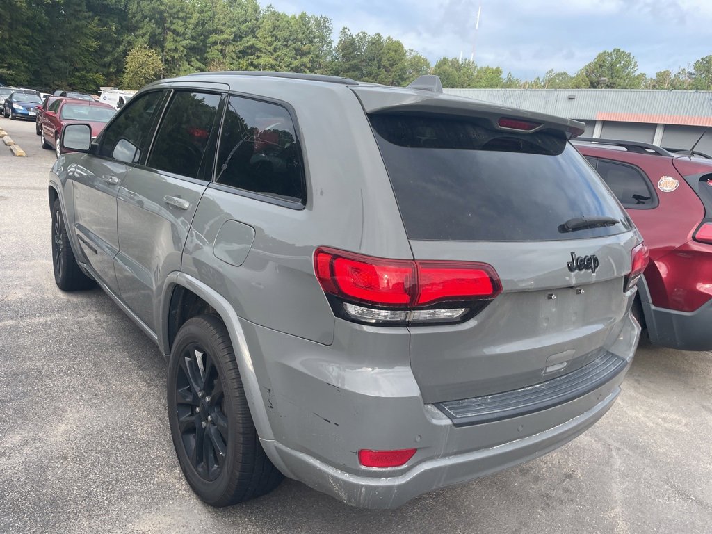 2019 Jeep Grand Cherokee Altitude photo 3