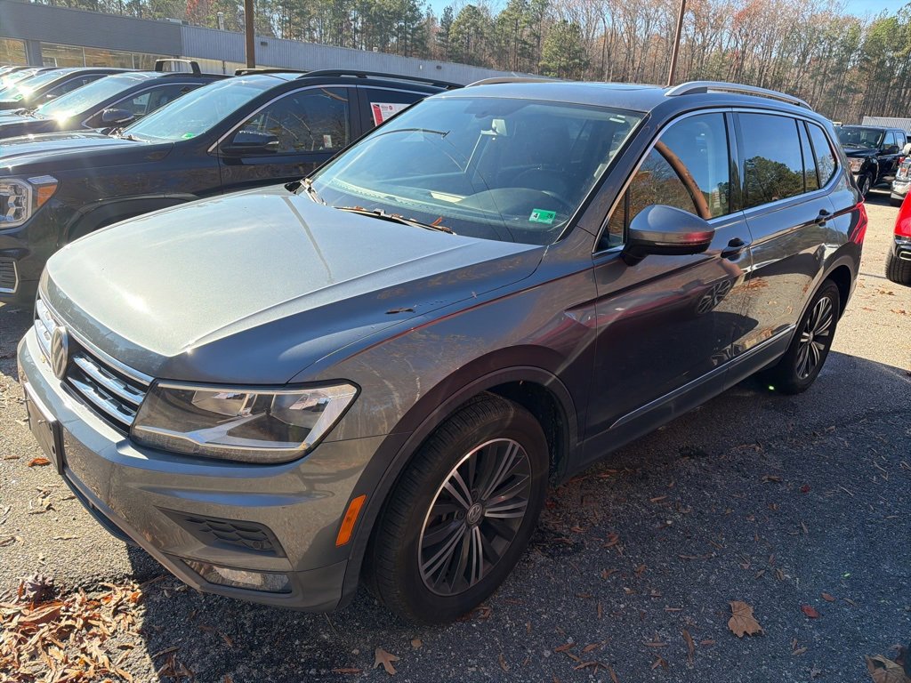 2019 Volkswagen Tiguan SEL photo 3