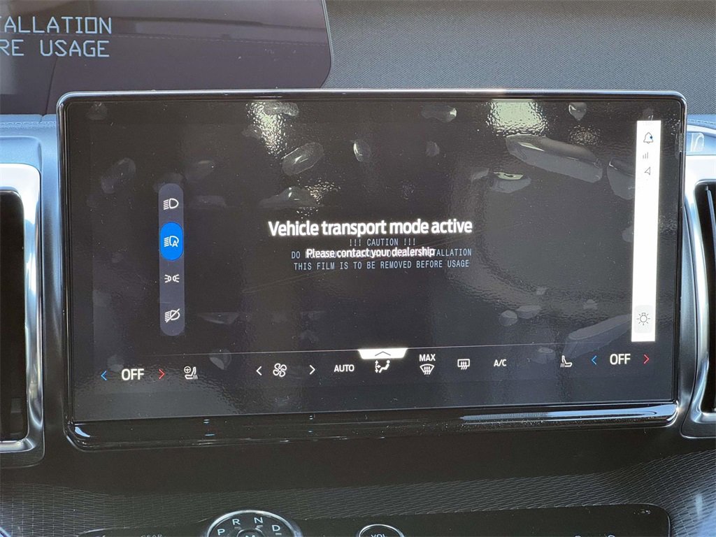 2025 Ford Expedition MAX Platinum photo 2