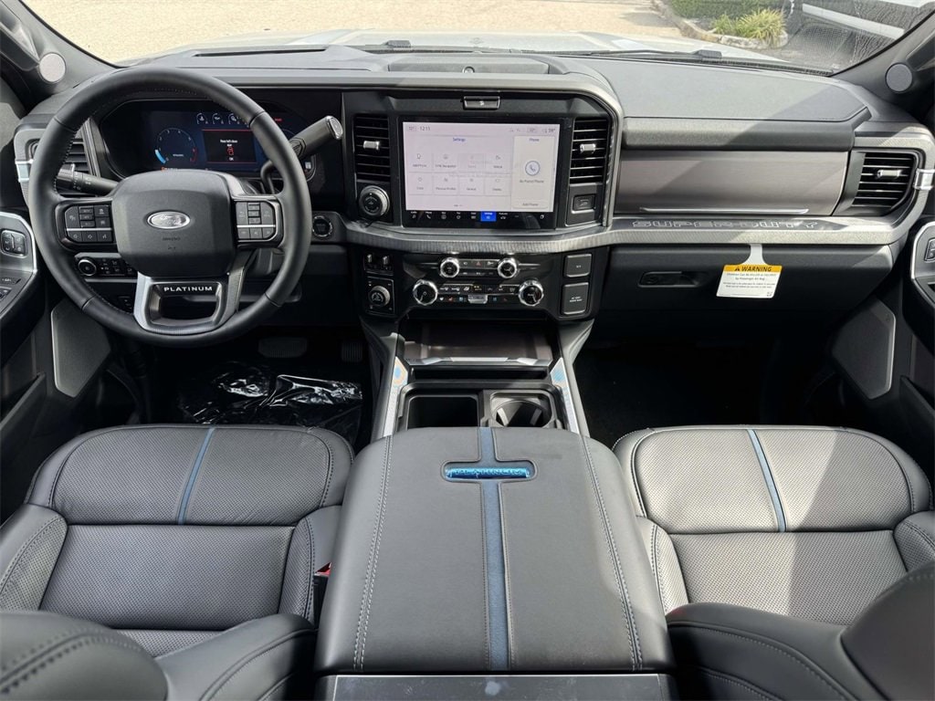 New 2026 Ford F-250 LARIAT Truck Crew Cab