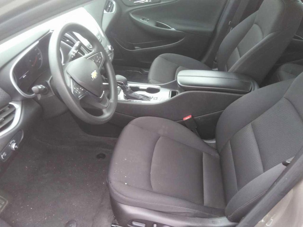 2024 Chevrolet Malibu 1LT photo 4