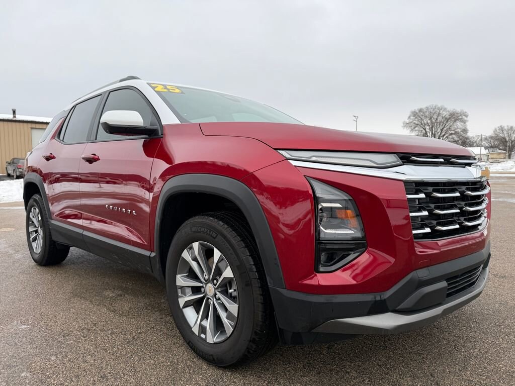 Used 2025 Chevrolet Equinox LT SUV