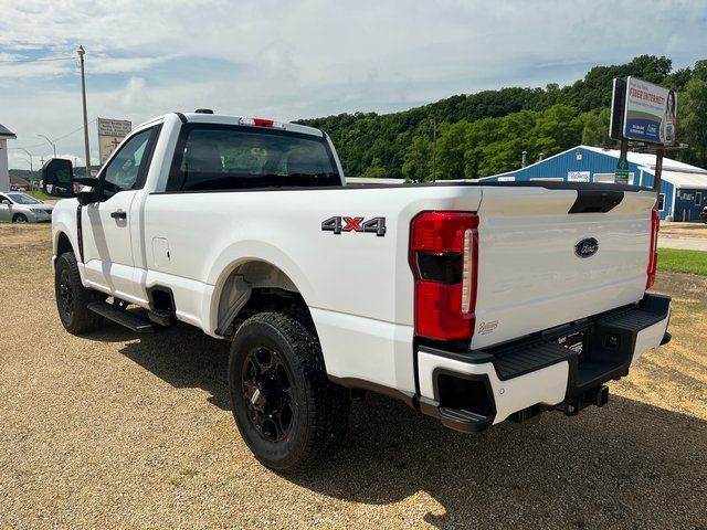 2025 Ford F-350 Super Duty XL - Photo 8