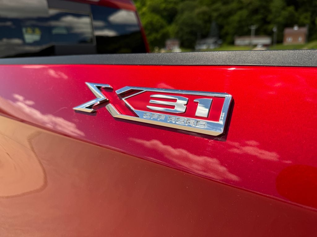 2022 GMC Sierra 1500 SLT - Photo 11