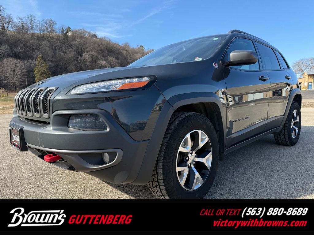Used 2017 Jeep Cherokee Trailhawk 4x4 SUV