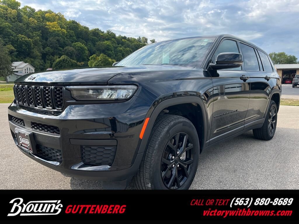 Used 2024 Jeep Grand Cherokee L Laredo SUV