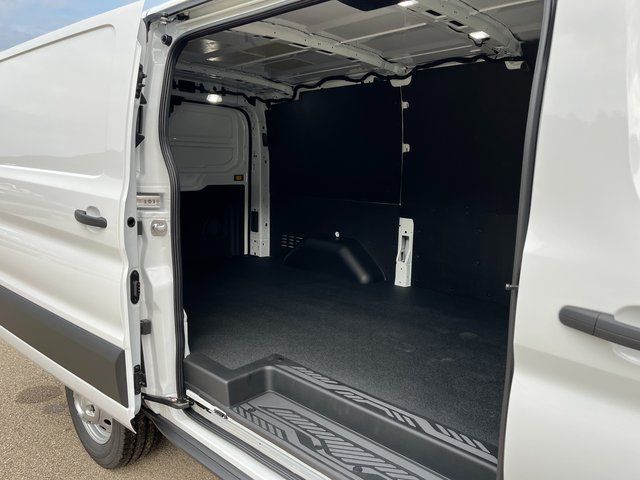 2025 Ford Transit Van Base - Photo 17