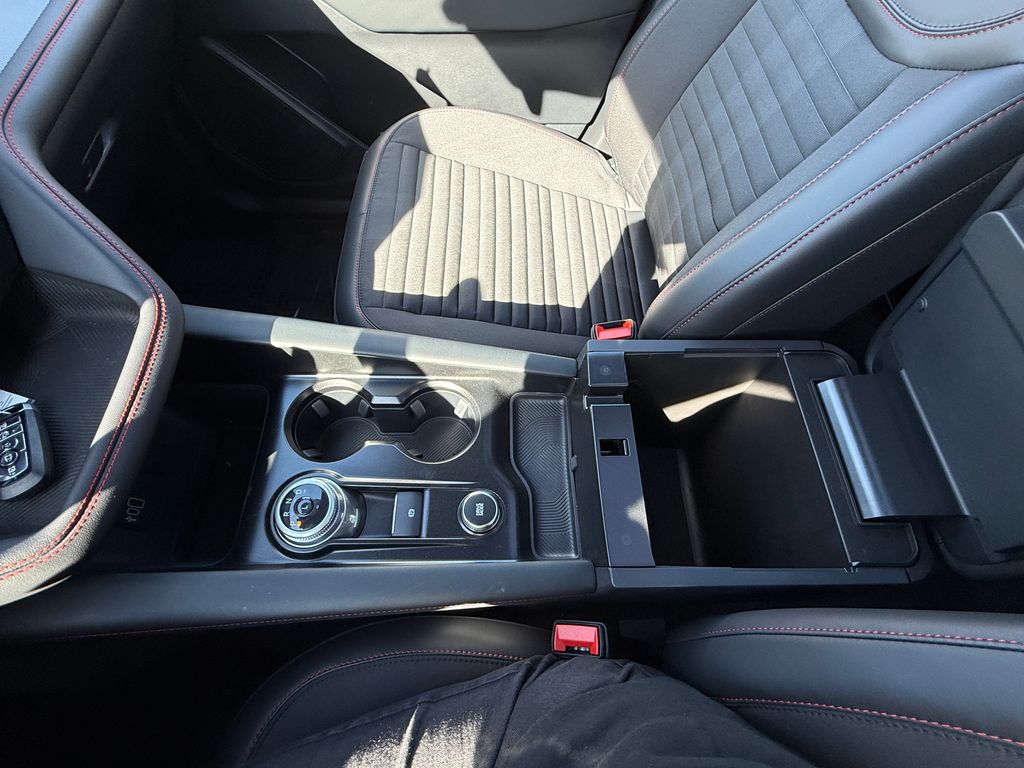 2026 Ford Explorer ST-Line - Photo 32