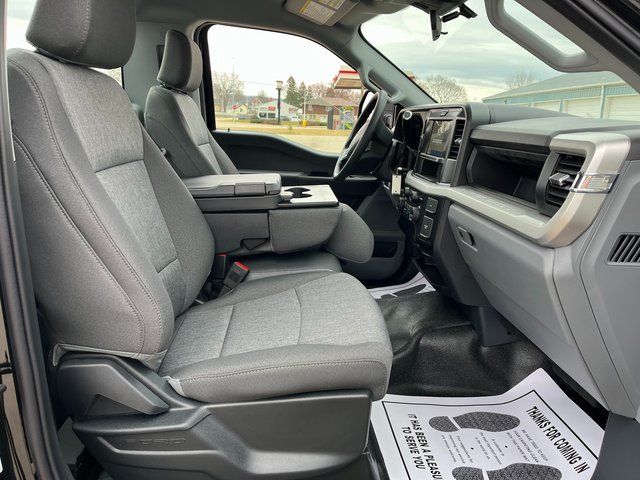 2025 Ford F-350 Super Duty XL - Photo 13