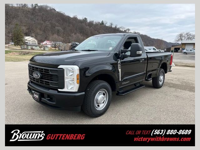 2025 Ford F-350 Super Duty XL's photo