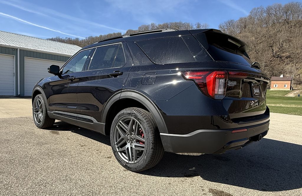2026 Ford Explorer ST-Line - Photo 7