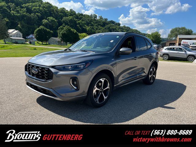 2023 Ford Escape S's photo