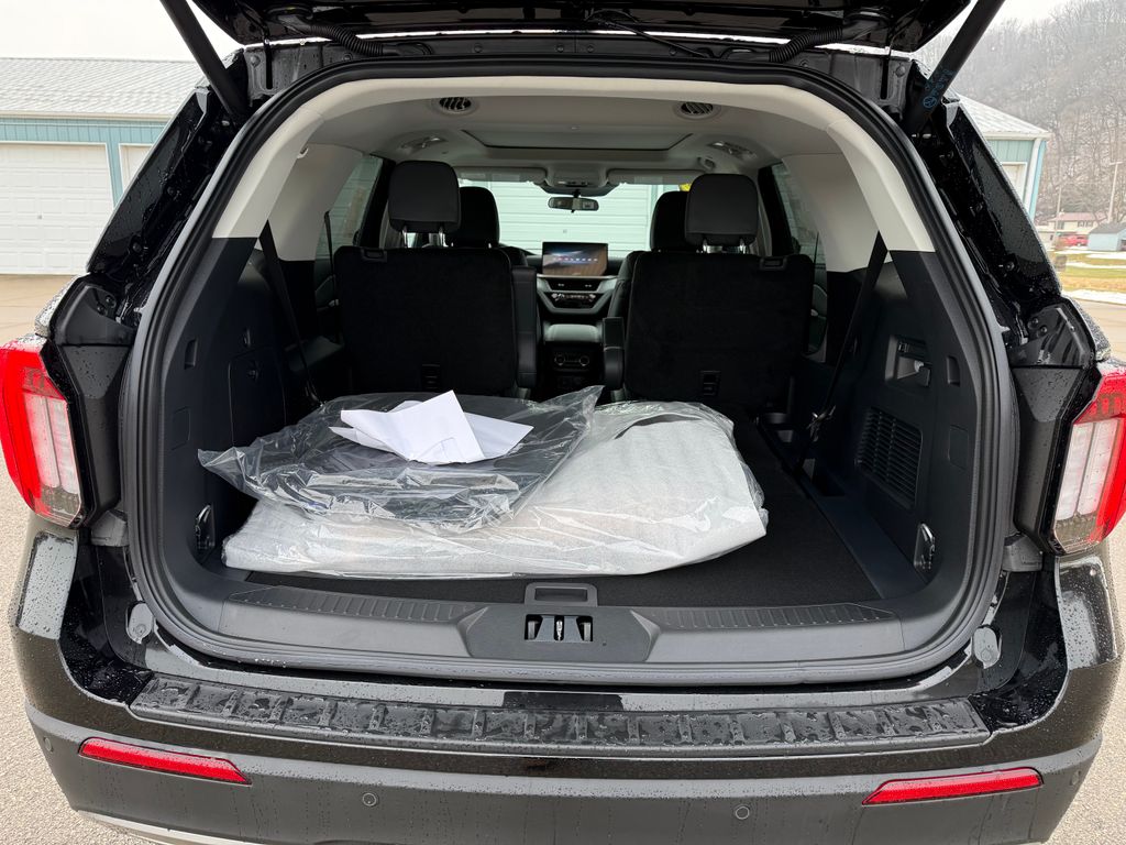 2026 Ford Explorer Active - Photo 12