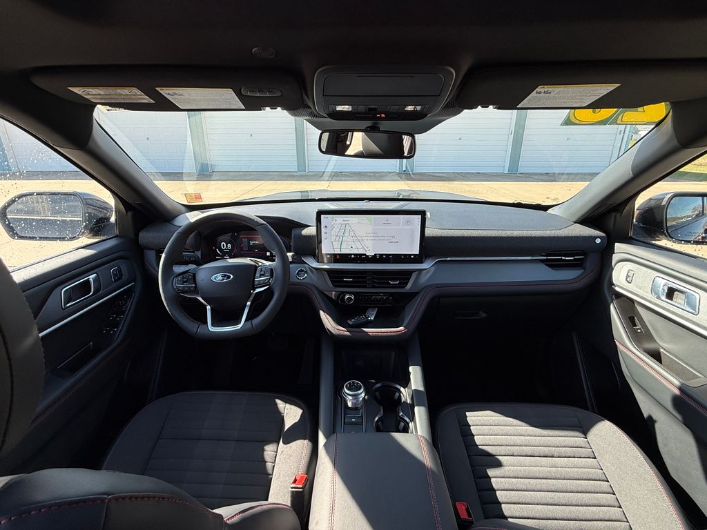 2026 Ford Explorer ST-Line - Photo 23